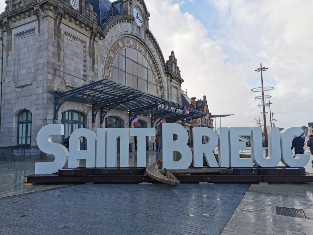 Premier Chapitre - Design Et Charme De L'Ancien En Coeur De Ville Saint-Brieuc Zewnętrze zdjęcie